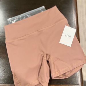 FLEO CHARGE NFS SHORT